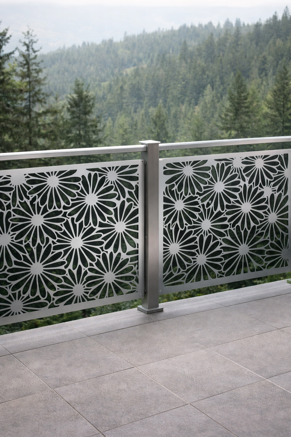 Panel 002
